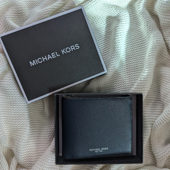 Michael Kors Black Leather Wallet - Picture 1 of 4